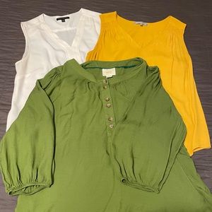 🌷Selling together for the price listed. All large & excellent used condition.